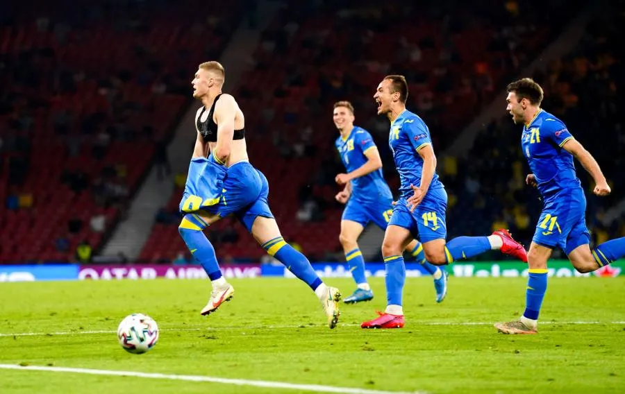 Artem Dovbyk met aux enchères son maillot de l’Euro pour participer à l’effort de guerre