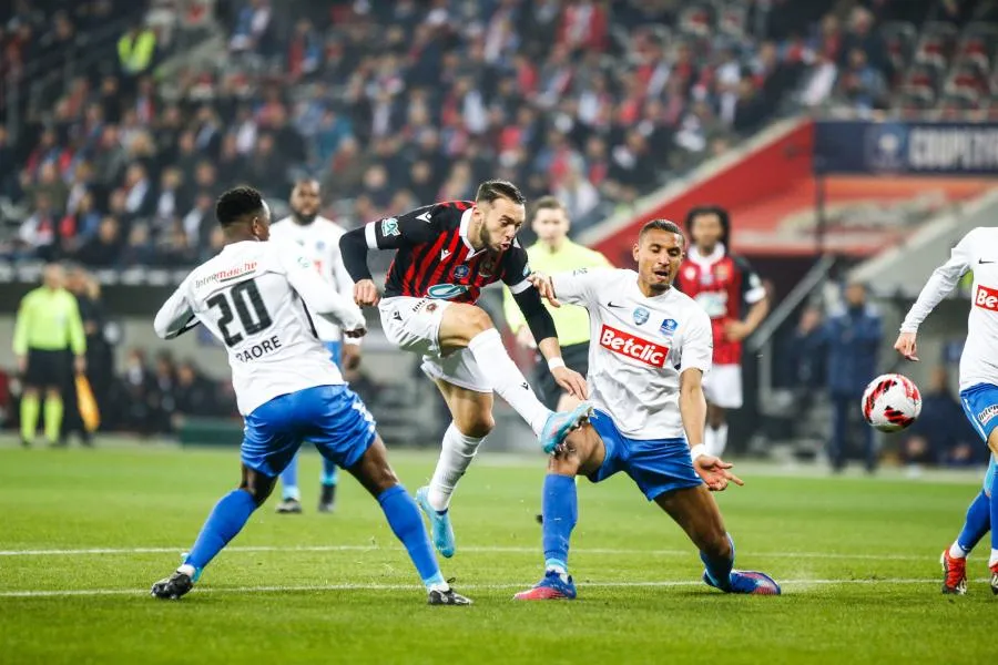 Nice éteint Versailles