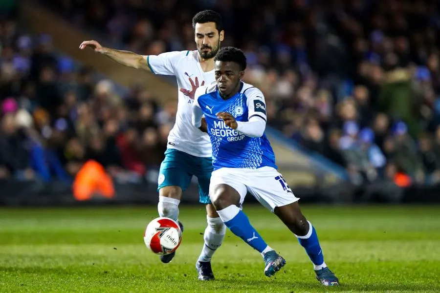 Manchester City assure sa qualification à Peterborough, Boro sort Tottenham
