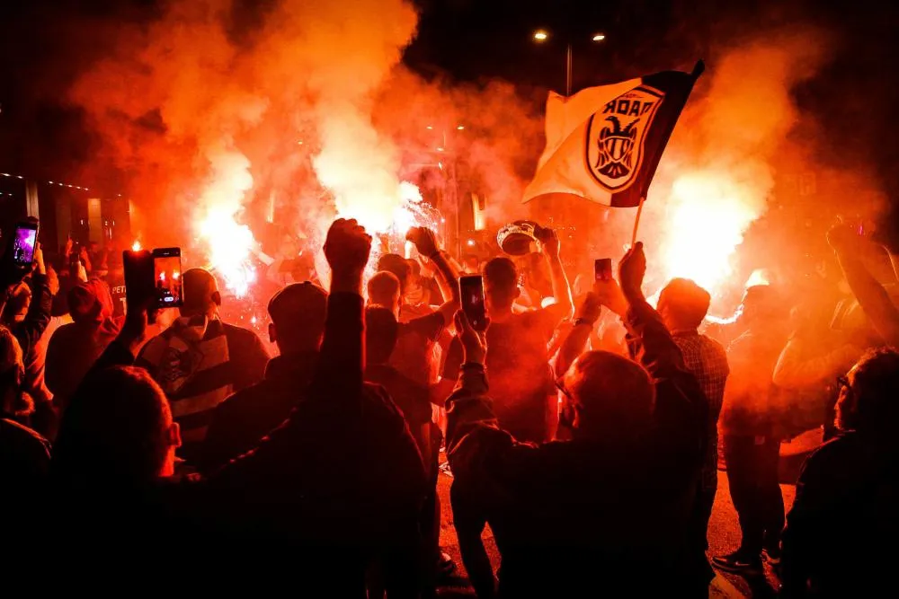 Le gouvernement grec annonce la fermeture de tous les clubs de supporters