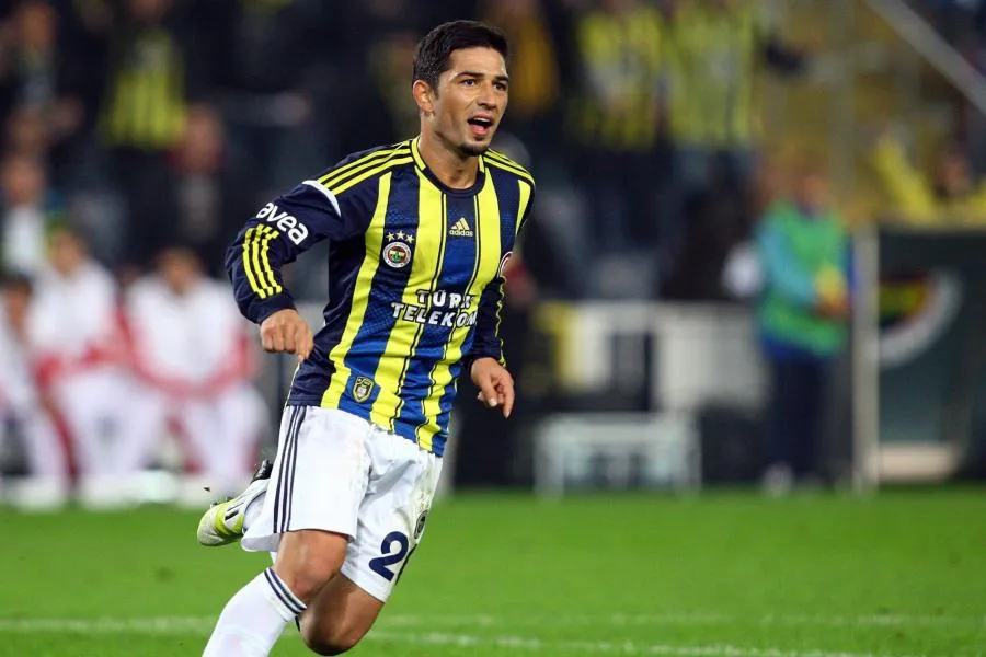 Sezer Öztürk, ancien joueur de Fenerbahçe, condamné à 32 ans de prison pour avoir abattu un père de deux enfants