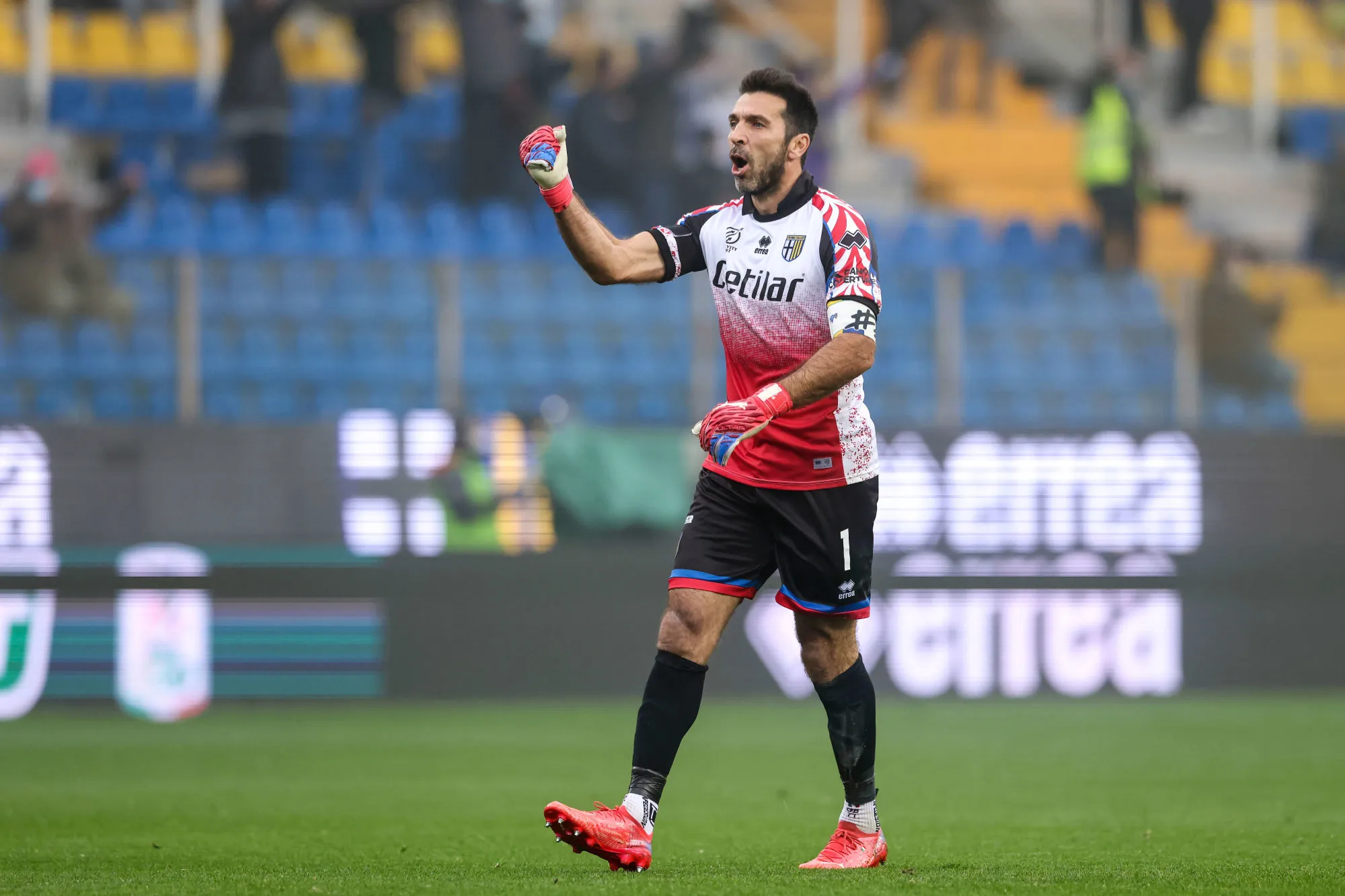 À 44 ans, Buffon prolonge avec Parme jusqu’en 2024