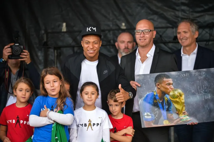 Kylian Mbappé, lancé à l&rsquo;asso