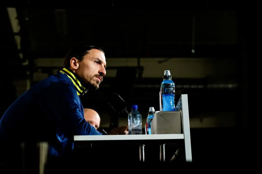 Zlatan Ibrahimović : «<span style="font-size:50%">&nbsp;</span>Je jouerai jusqu&rsquo;à ce que je vois quelqu&rsquo;un de meilleur que moi. Donc je continue<span style="font-size:50%">&nbsp;</span>»
