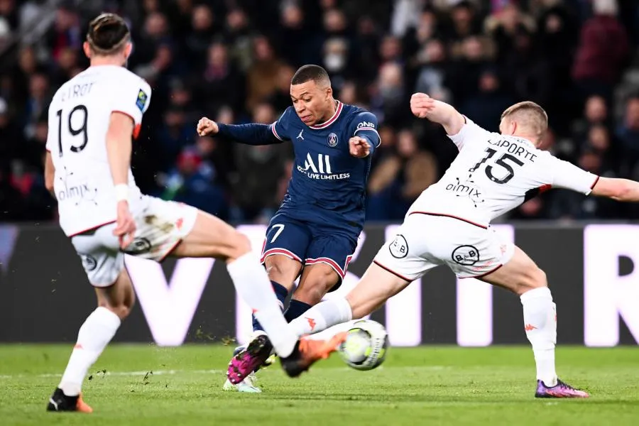 Le PSG et Kylian Mbappé s&rsquo;amusent contre Lorient