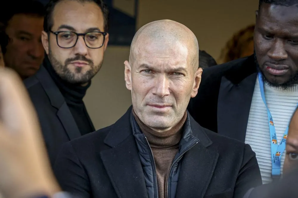 Zinédine Zidane fait son apparition sur r/place, le serveur de Reddit