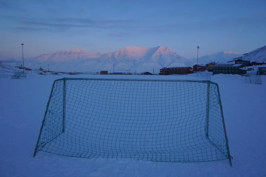 Longyearbyen-Barentsburg : le vrai derby du Nord se joue à Svalbard