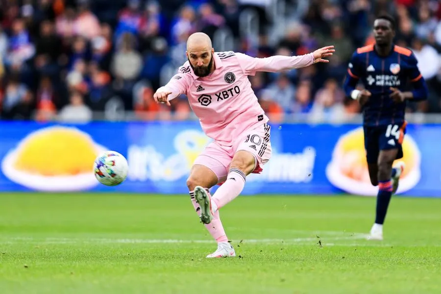 Le père de Gonzalo Higuaín annonce la retraite de son fils à l’issue de la saison