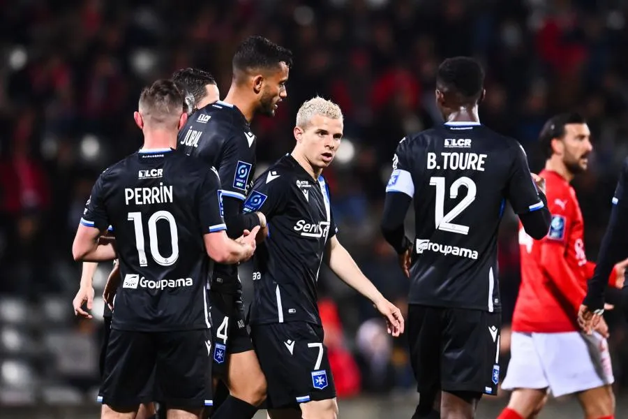 Toulouse se fâche, Auxerre enchaîne, le Paris FC coince
