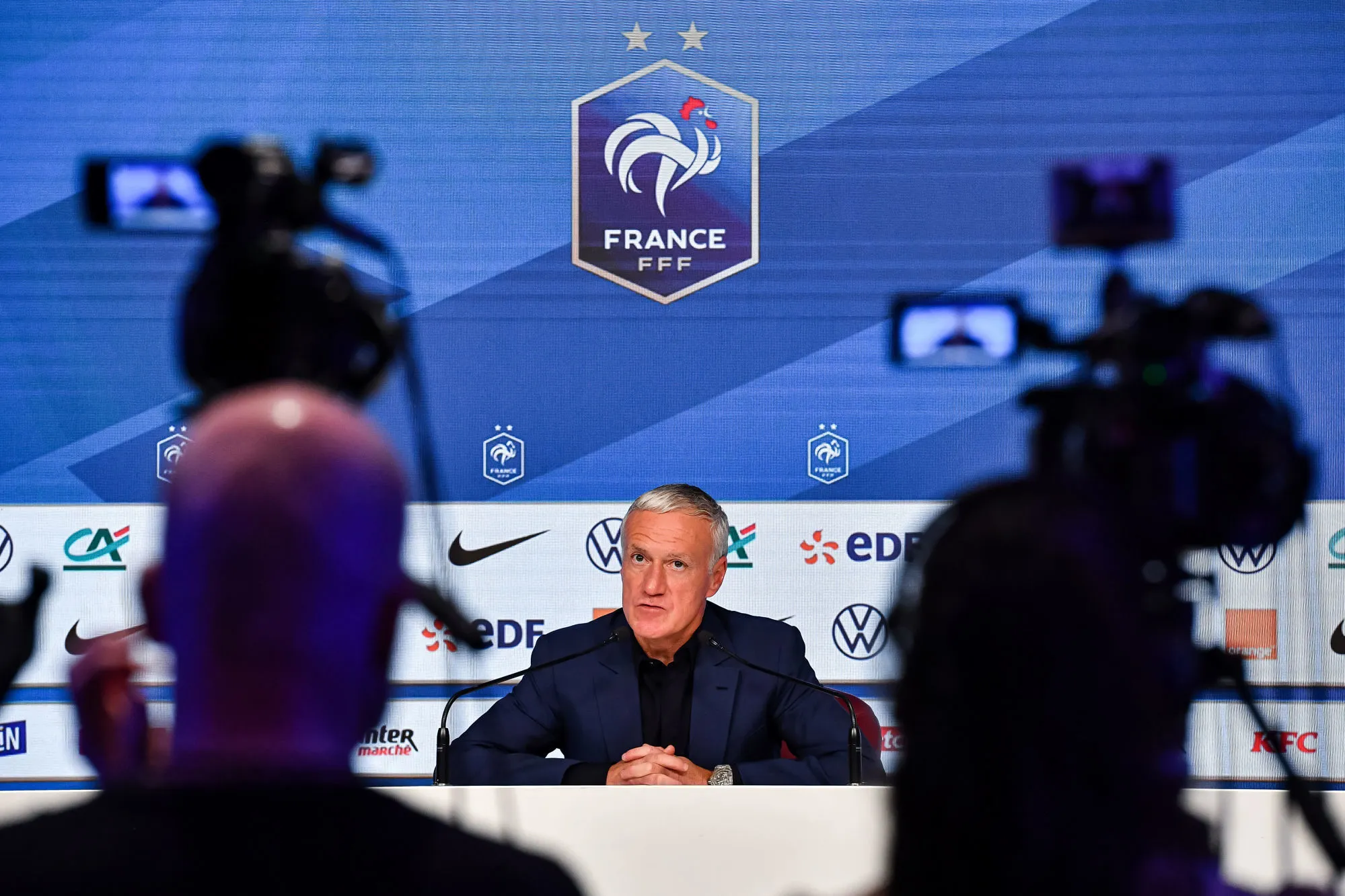 Didier Deschamps s’emmêle les pinceaux sur le statut de Giroud