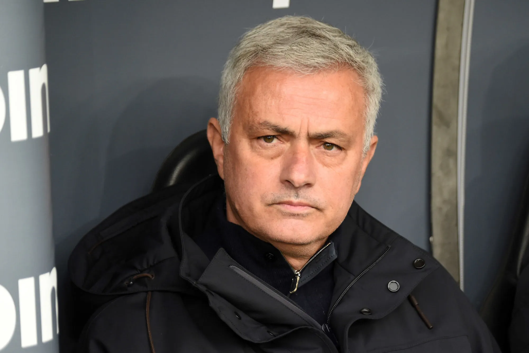 En Norvège, José Mourinho refuse de signer des autographes à cause d’une boule de neige