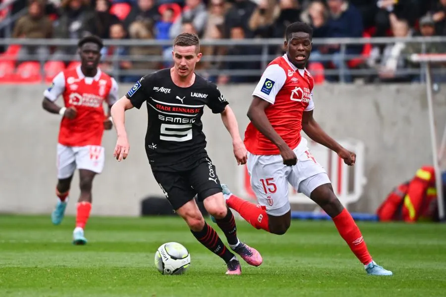 Rennes gagne dans la douleur à Reims
