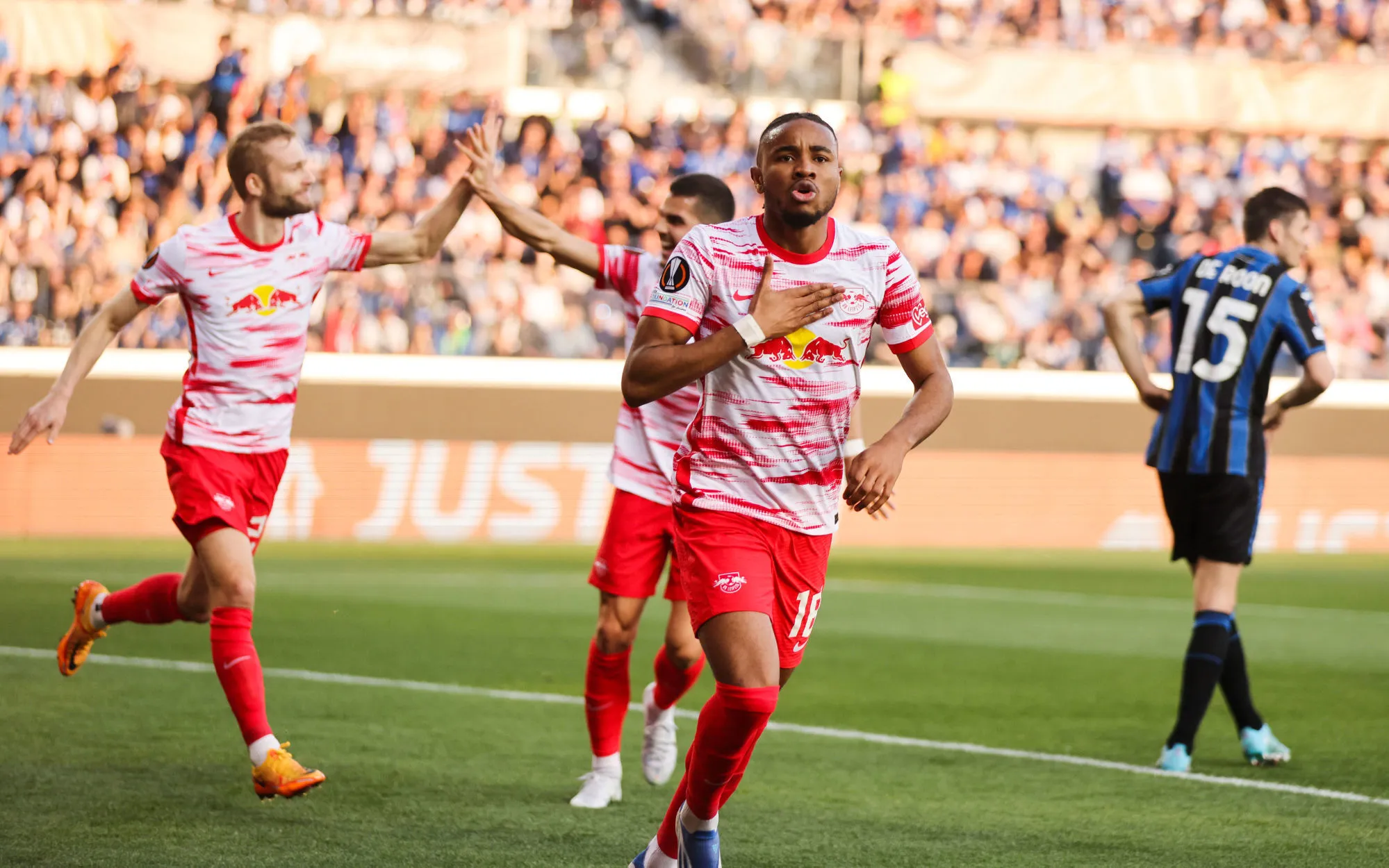 Leipzig dompte l&rsquo;Atalanta et file en demies