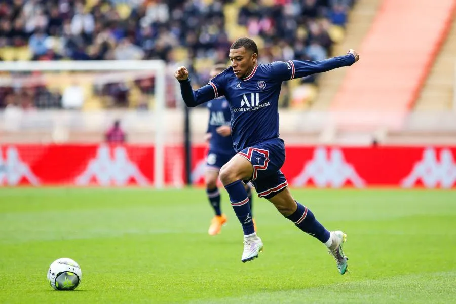 Kylian Mbappé : unique au PSG ou galactique au Real Madrid ?