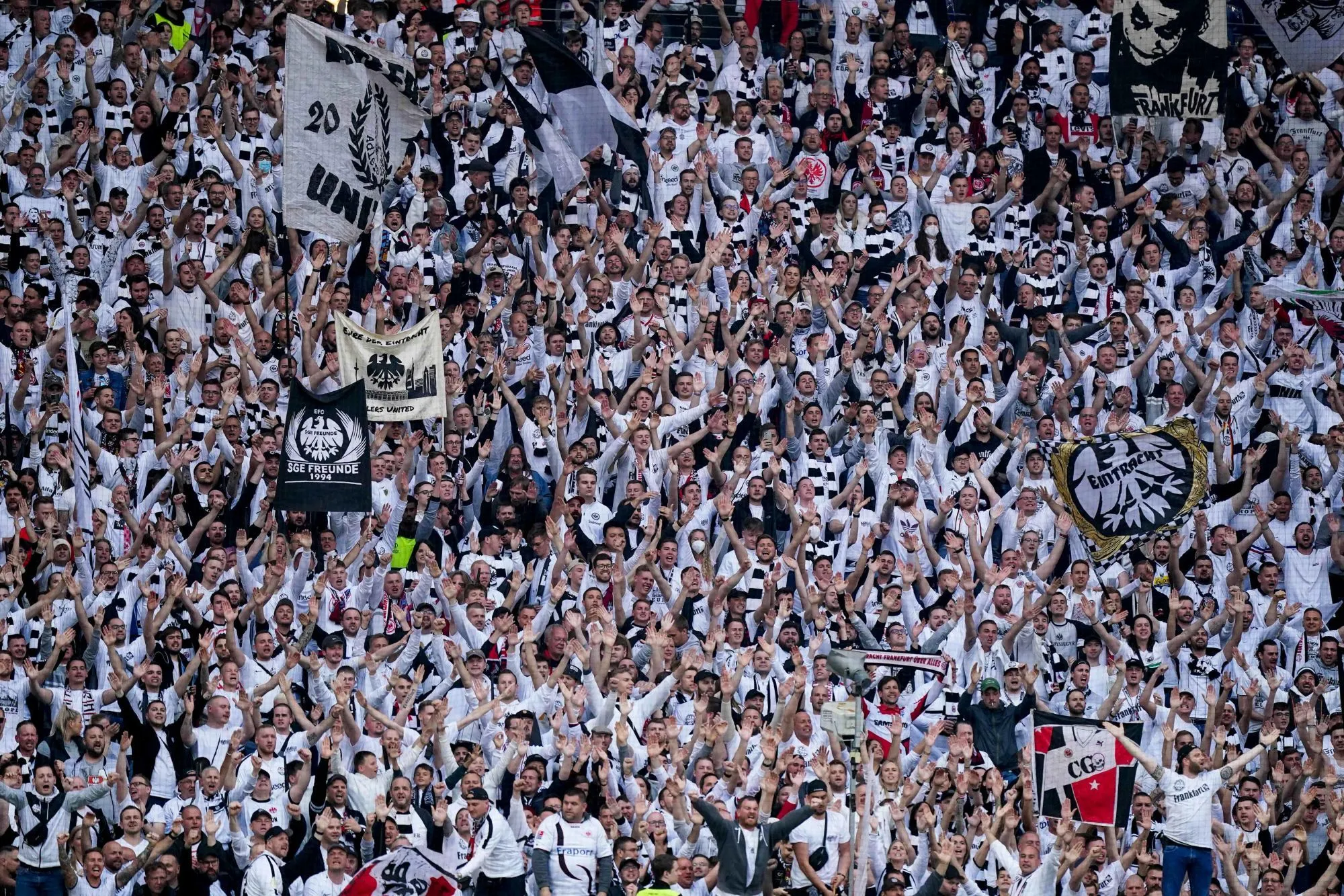 L&rsquo;Eintracht reçoit 100 000 demandes de billets pour la finale de Ligue Europa