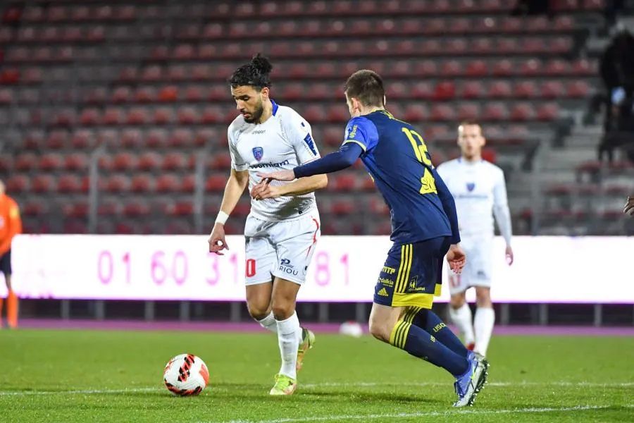 Fahd El Khoumisti : «<span style="font-size:50%"> </span>Quand j’étais au PSG, on m’appelait le « Cavani de la réserve »<span style="font-size:50%"> </span>»