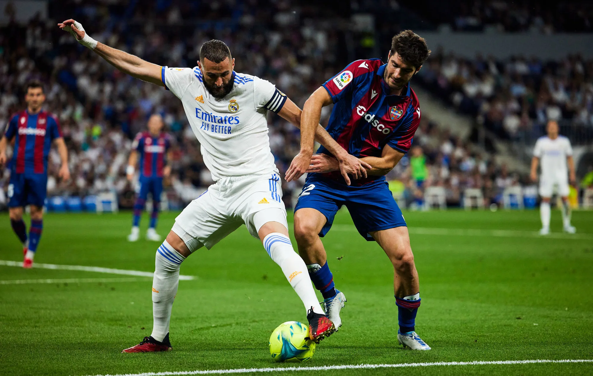 Le Real Madrid régale et envoie Levante en deuxième division