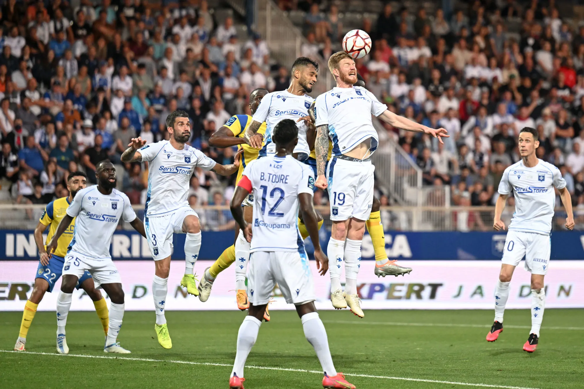 Auxerre écarte Sochaux aux tirs au but et file en barrage