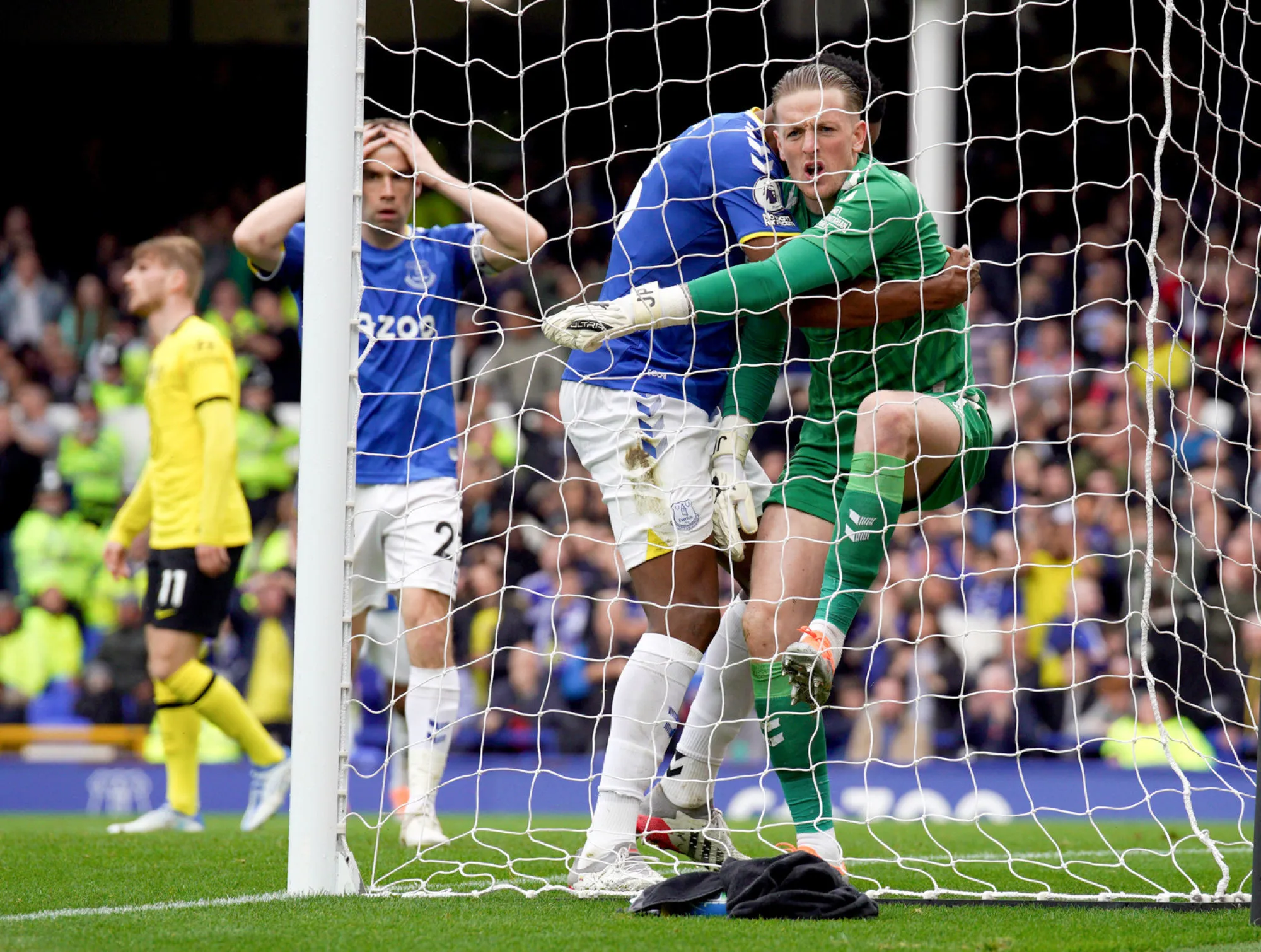 Everton revit contre Chelsea, Tottenham mastique Leicester