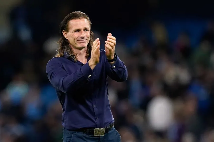 Les tresses porte-bonheurs de Gareth Ainsworth en League One