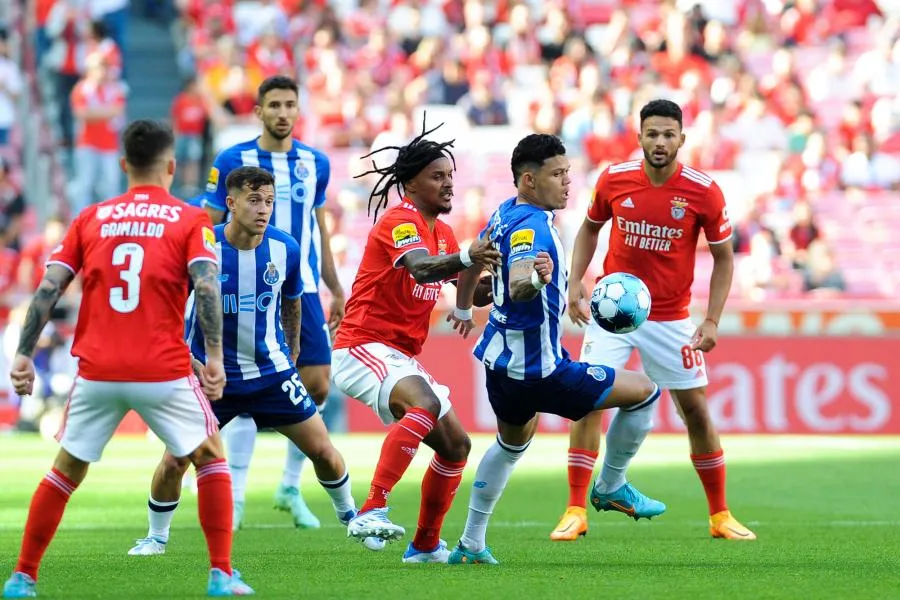 Porto sacré champion à Benfica