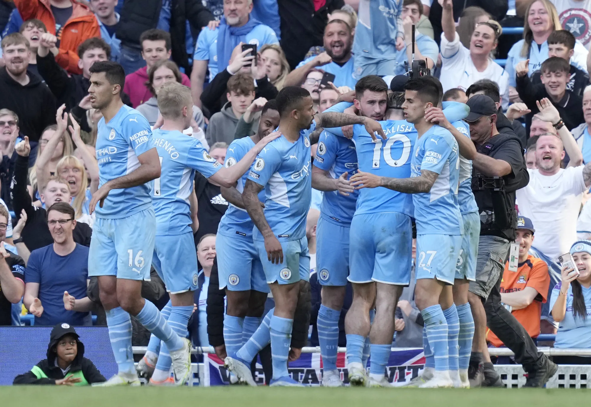 Manchester City atomise Newcastle