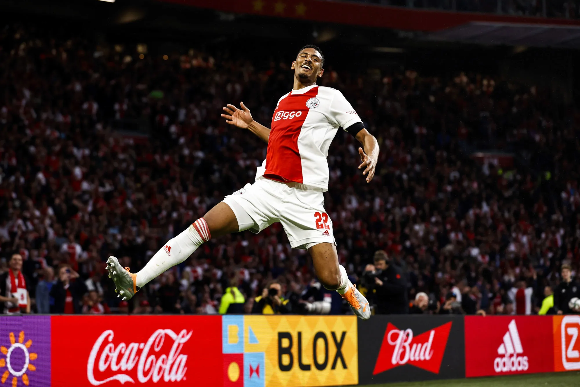 Haller : «<span style="font-size:50%">&nbsp;</span>Je suis bien à l&rsquo;Ajax, je ne suis pas obligé de bouger<span style="font-size:50%">&nbsp;</span>»