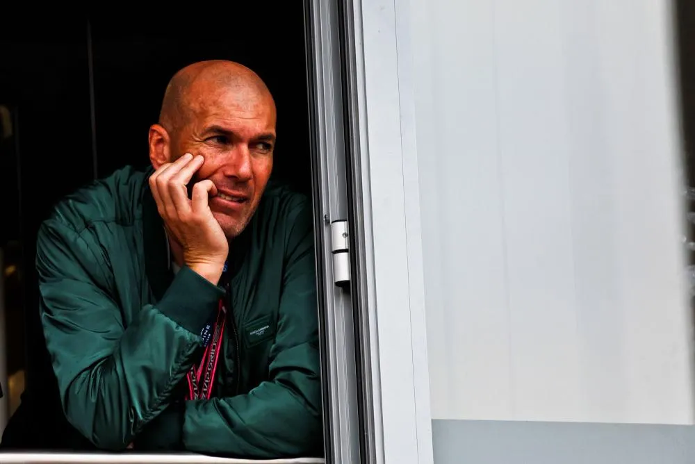 Zinédine Zidane bientôt entraîneur du Paris Saint-Germain selon la presse espagnole