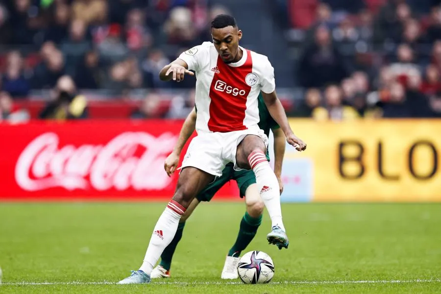 Officiel : Ryan Gravenberch rejoint le Bayern Munich