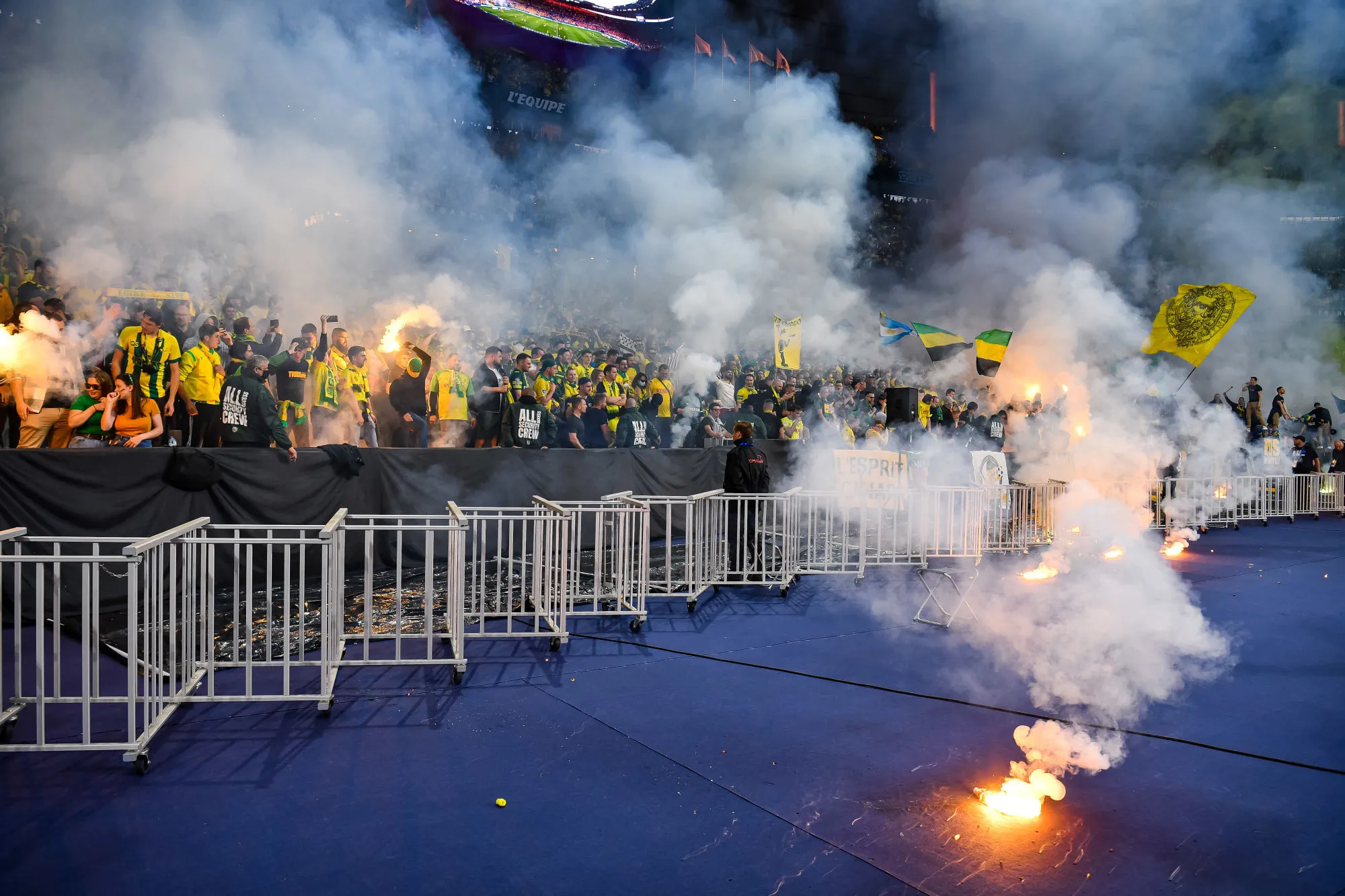 Un match à huis clos en Coupe de France pour le FC Nantes après l&rsquo;utilisation de fumigènes au Stade de France