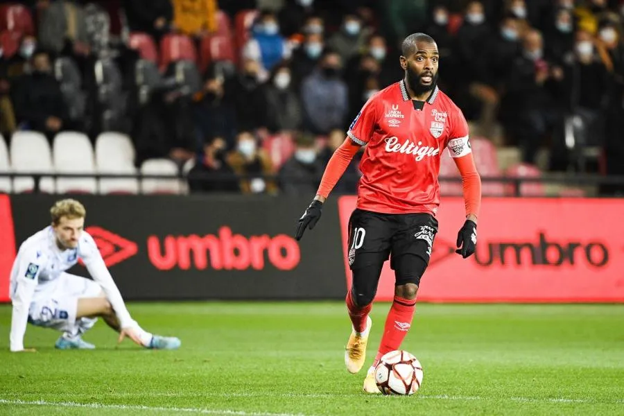 Youssouf M’Changama s’engage avec Auxerre