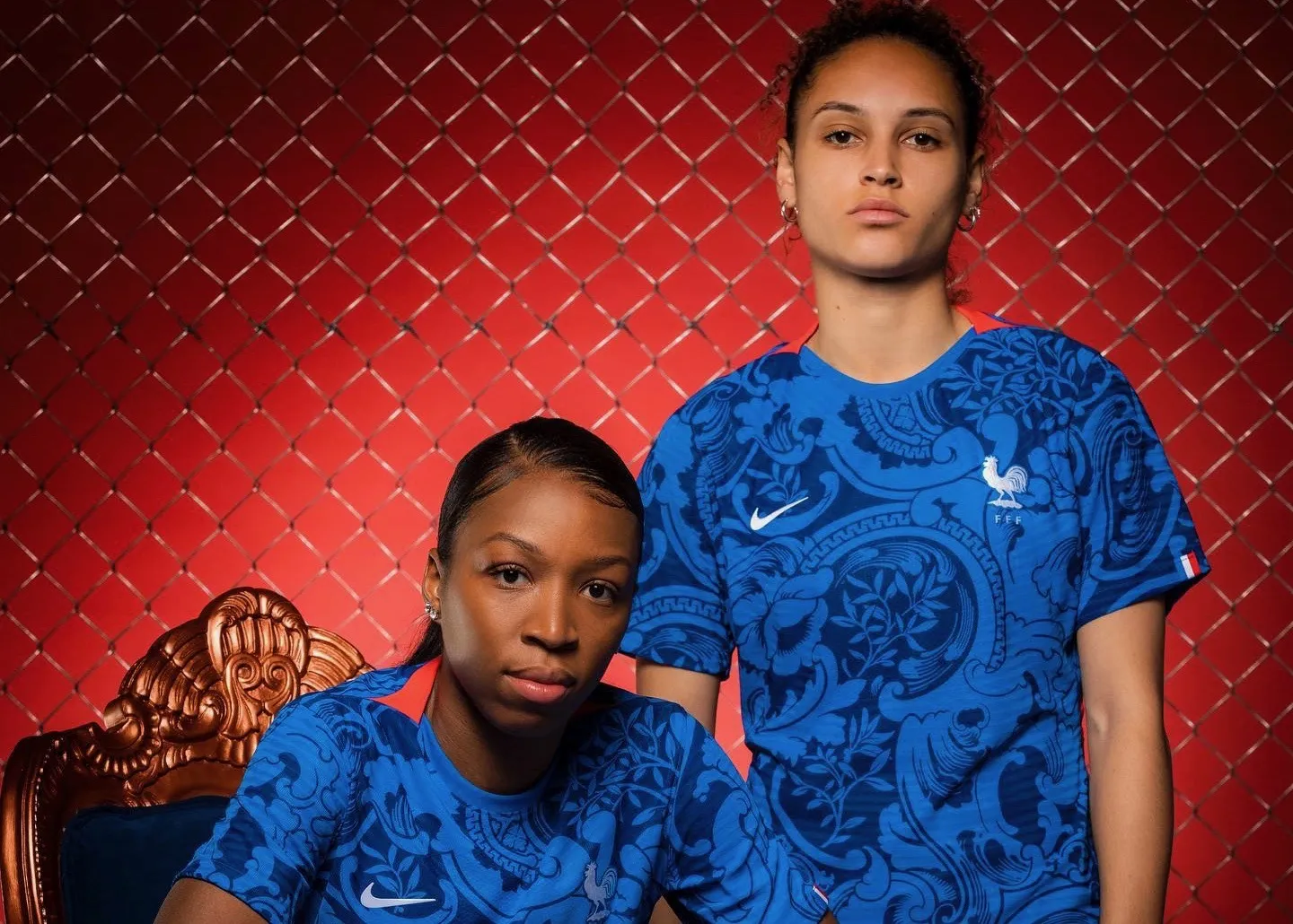 Un motif floral pour le nouveau maillot des Bleues
