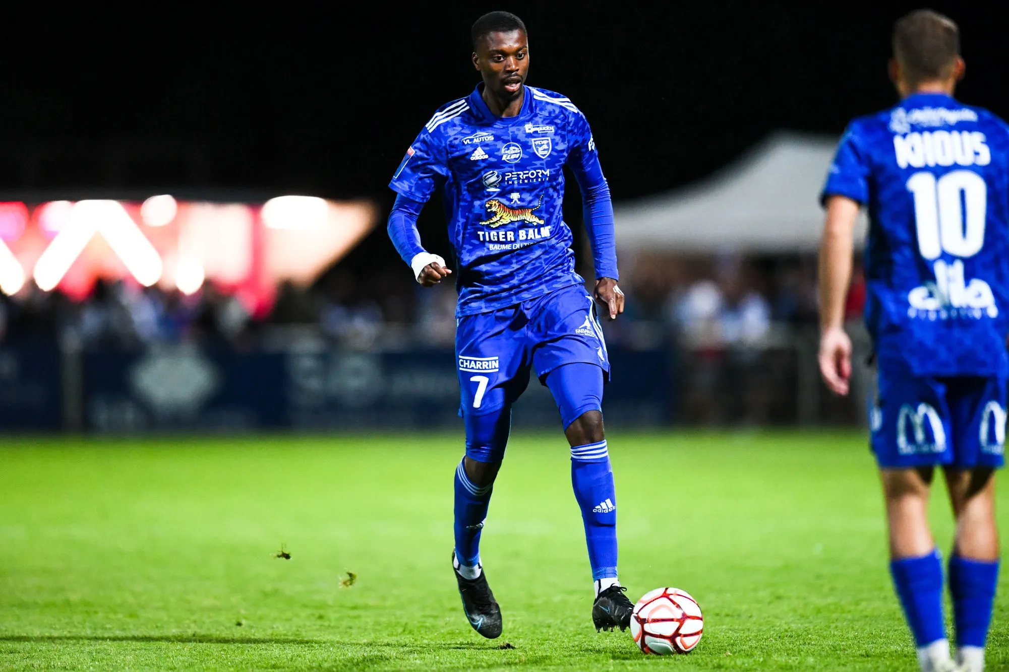 Barrages Ligue 2 : Les étranges carrières de Frédéric Injaï et Florian Jozefzoon