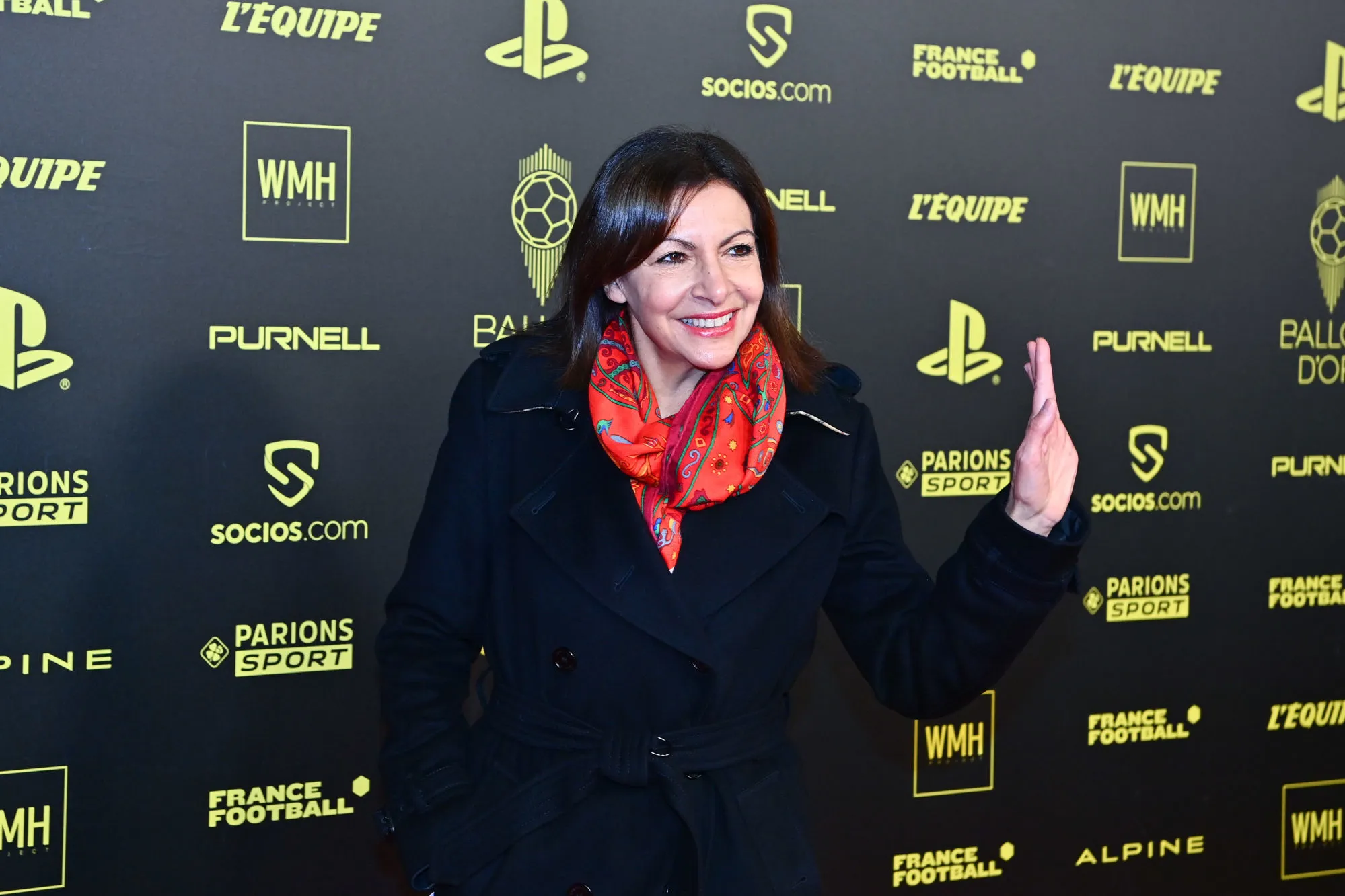 Anne Hidalgo a «<span style="font-size:50%">&nbsp;</span>honte<span style="font-size:50%">&nbsp;</span>» des débordements au Stade de France