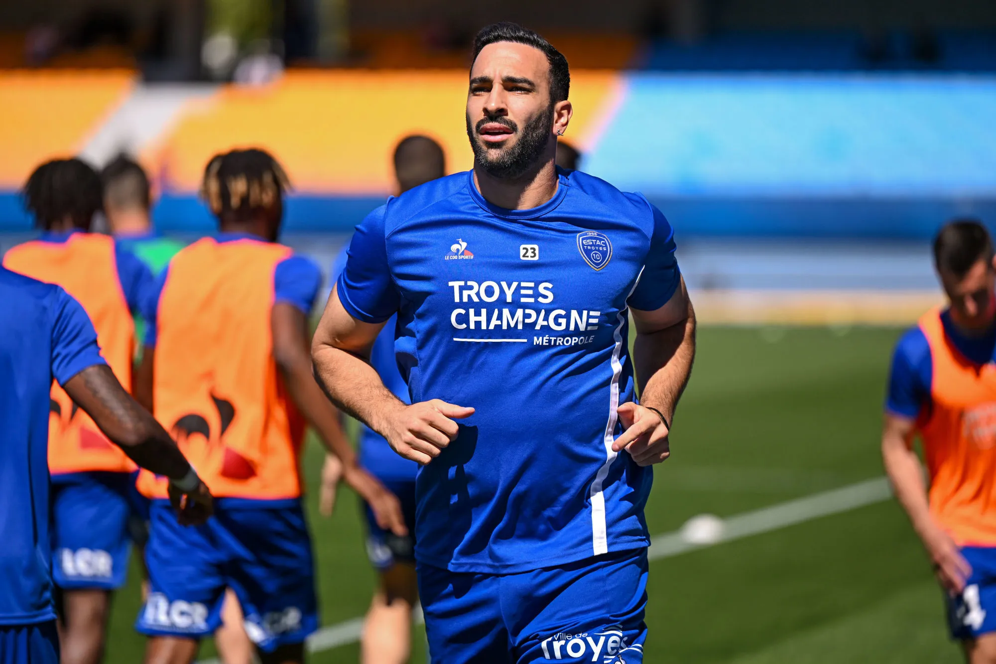 Adil Rami annonce sa prolongation à l’ESTAC