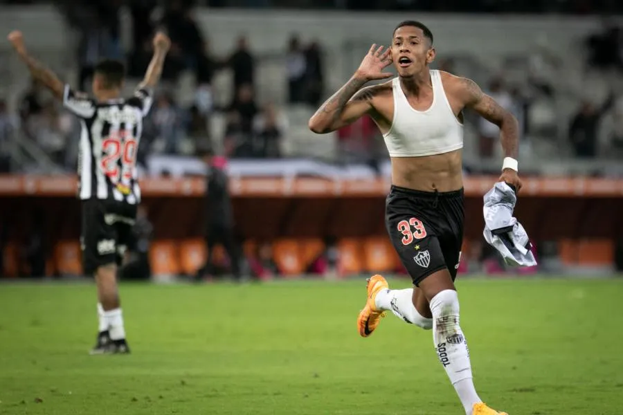 À quoi joue l’ESTAC avec Savinho ?