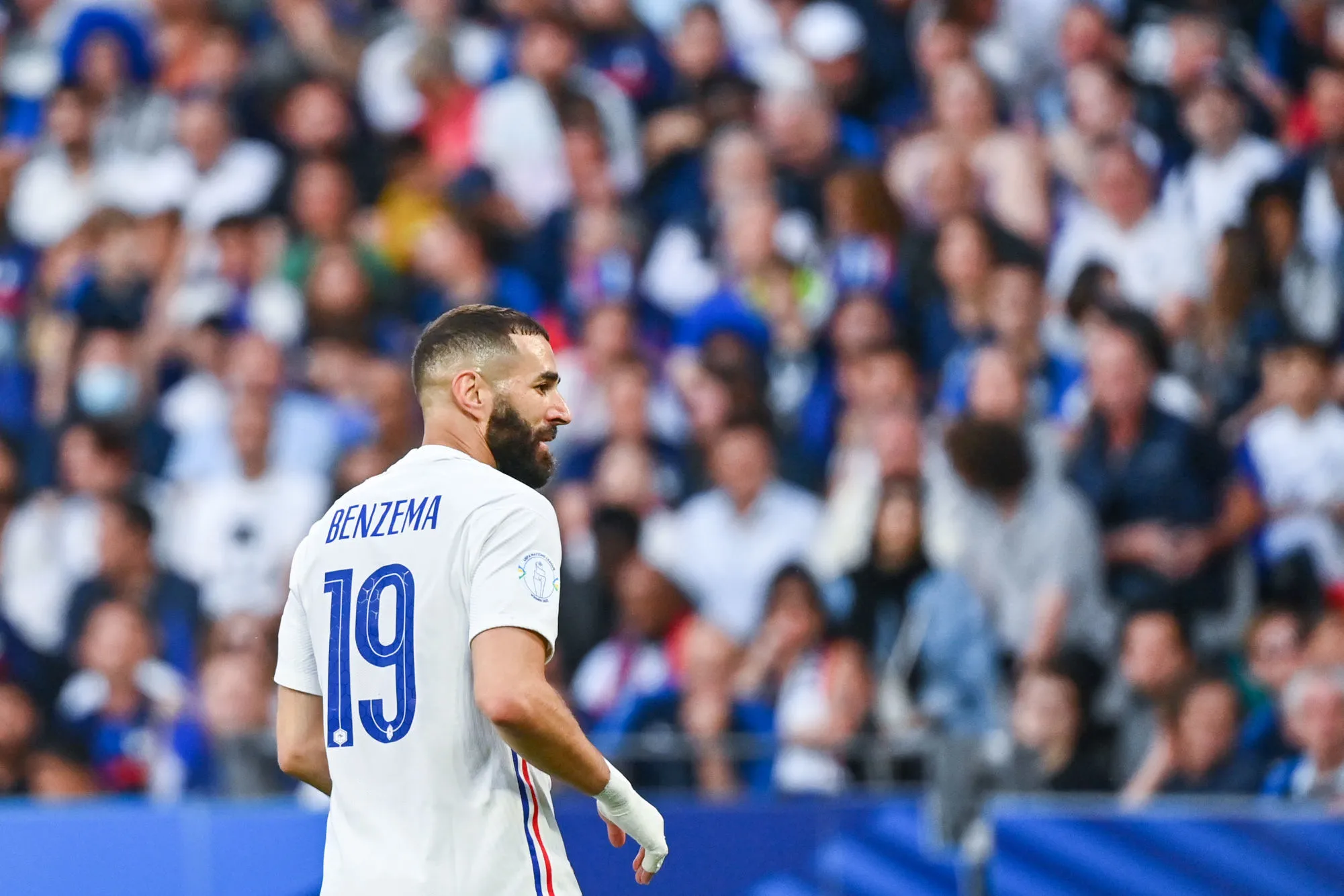 Jean Paul Gaultier et Karim Benzema collaborent pour une paire de lunettes