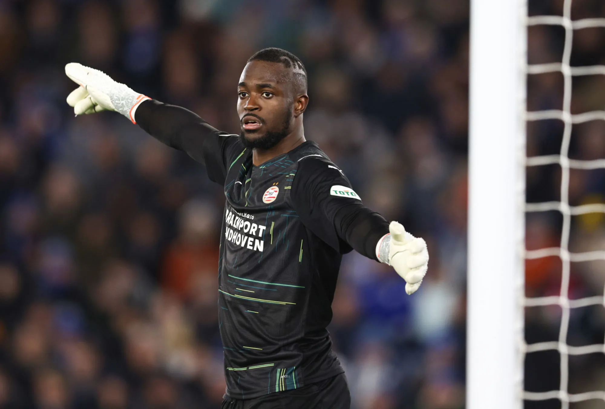 Lorient accueille Yvon Mvogo