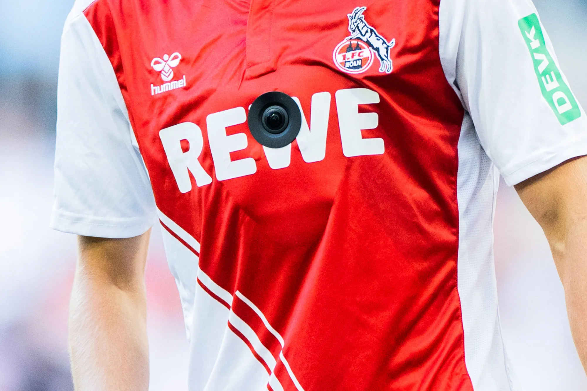 Des caméras installées sur des joueurs de Cologne face à Milan