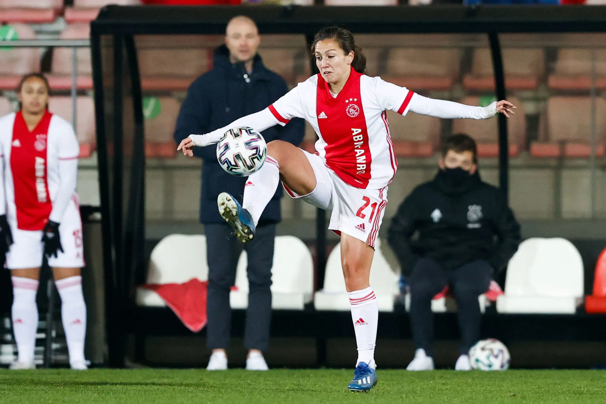 L’internationale néerlandaise Vanity Lewerissa a vaincu le cancer du sein