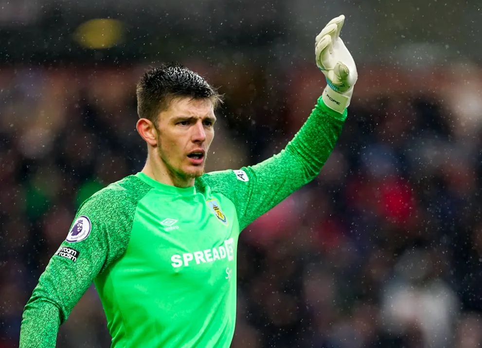Newcastle met 11,5 millions sur Nick Pope