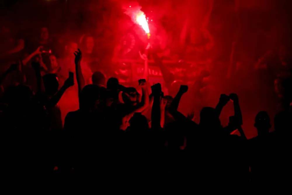 Les supporters du Velež Mostar enflamment la ville pour le centenaire du club