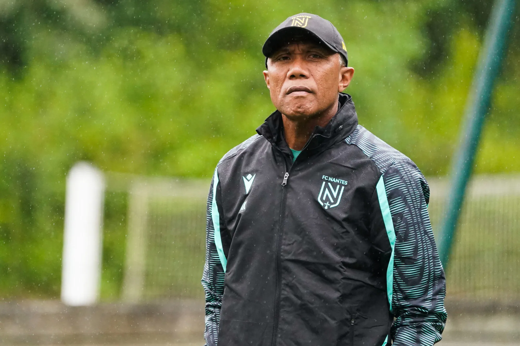 Antoine Kombouaré envisage le départ de trois de ses cadres