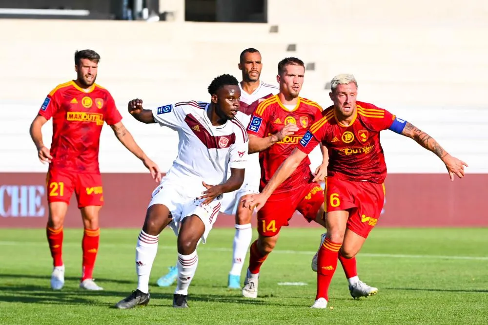 Vis ma vie de directeur sportif de Ligue 2 : Quelle stratégie adopter une fois que la saison a commencé ?