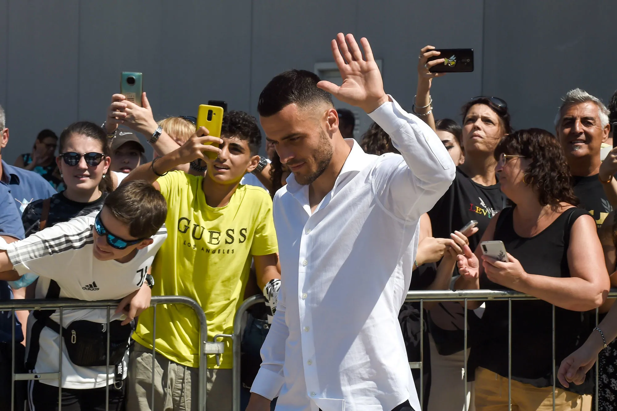 Filip Kostić s&rsquo;engage à la Juventus