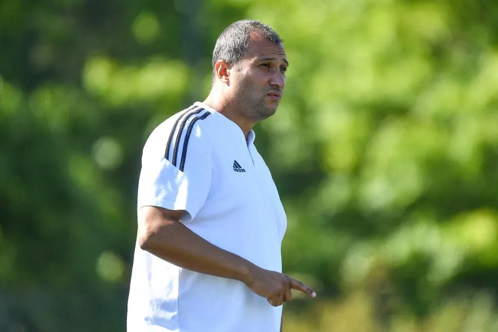L’entraîneur du FC Versailles, Youssef Chibhi, maintenu à son poste malgré l’enquête à son encontre
