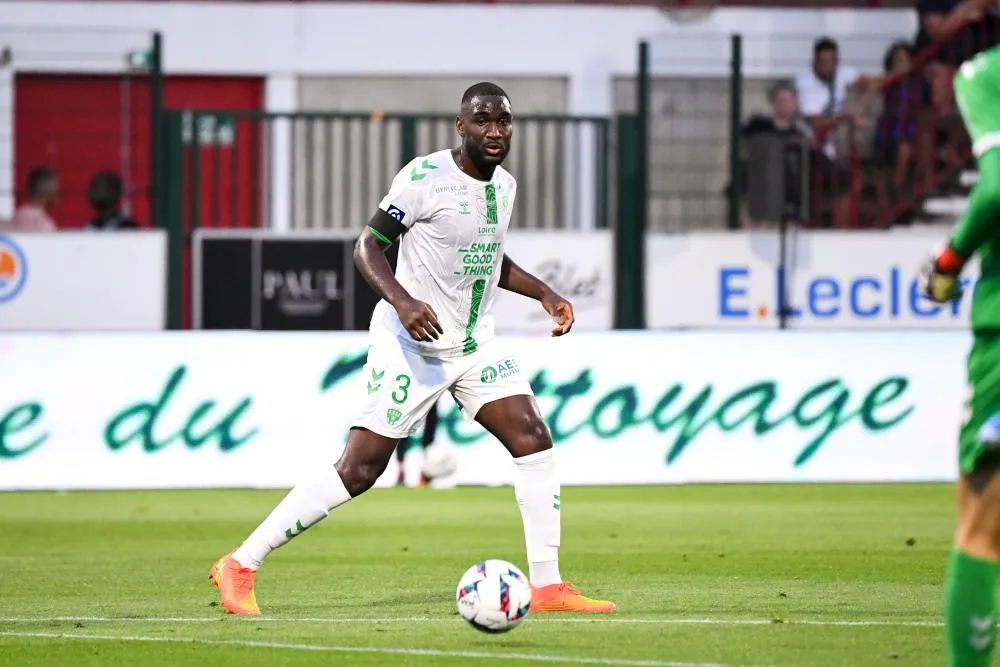 Saint-Étienne : Le carton rouge injuste de Mickaël Nadé annulé par la Ligue de football professionnel