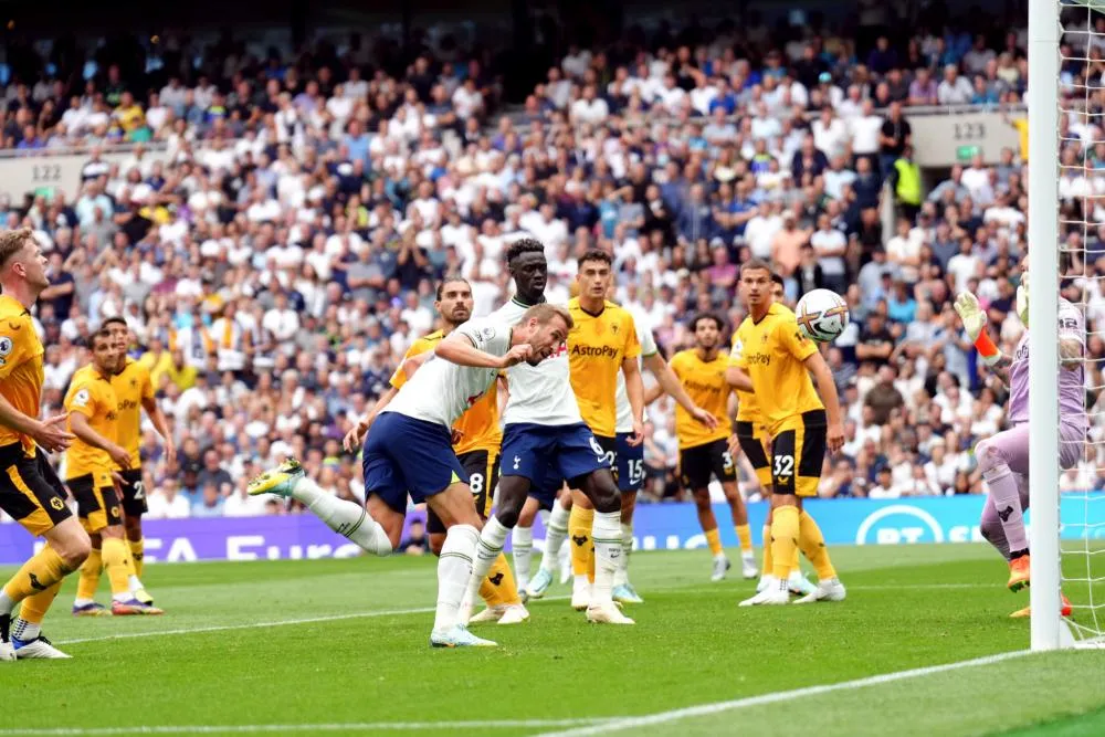 Tottenham s'offre Wolverhampton et la tête du championnat