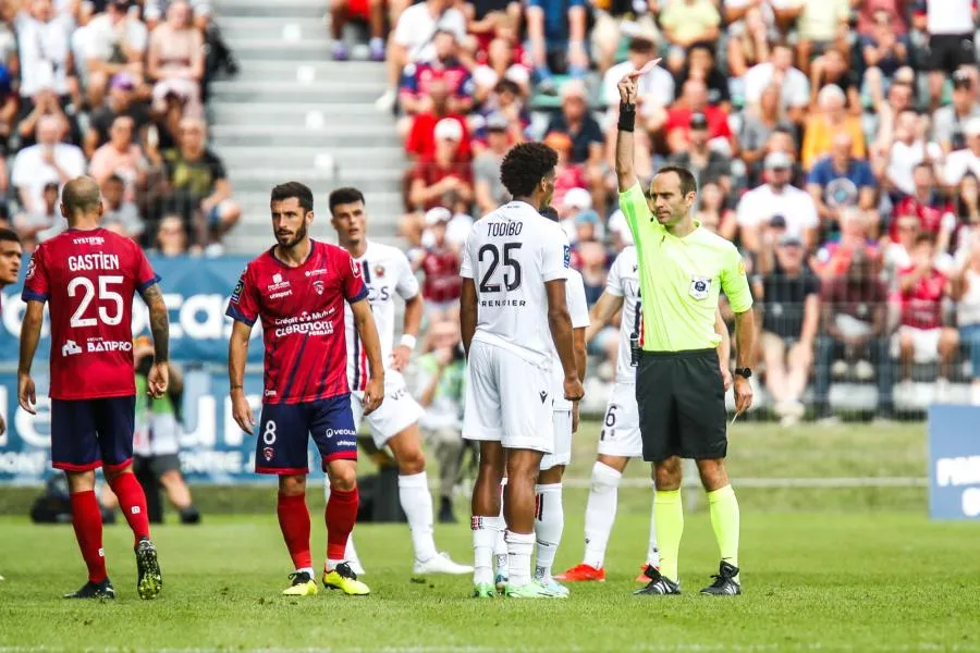 Alerte cartons rouges sur la Ligue 1