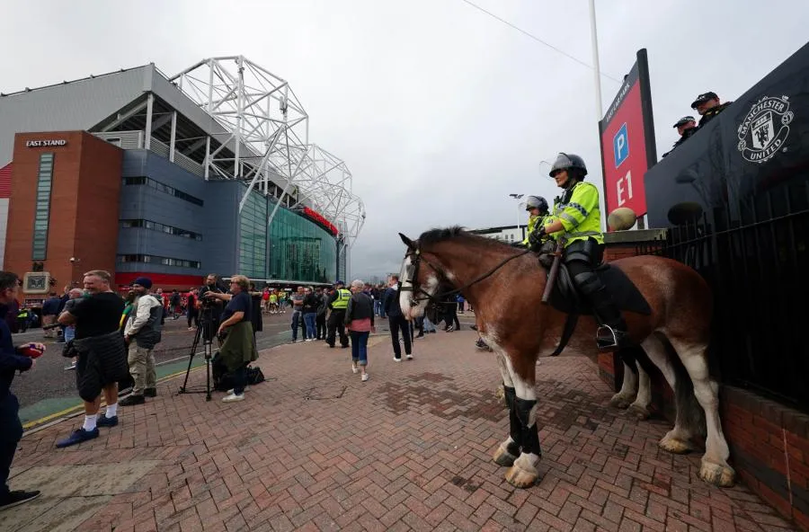 Un bus d’enfants sud-africains attaqué par des supporters mancuniens